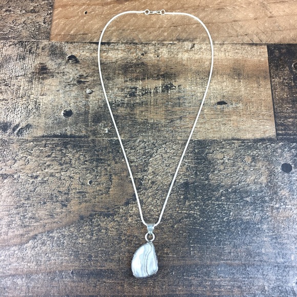 Laguna Agate Stone Pendant Necklace - Picture 5 of 12